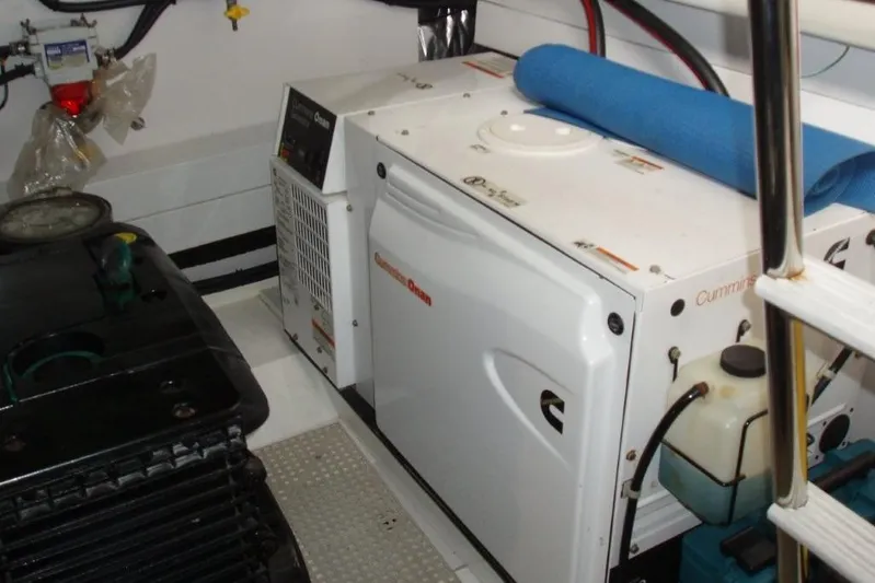 Off Season Yacht Photos Pics Princess 48 OFF SEASON - Engine Room