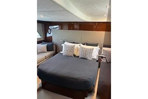 Off Season Yacht Photos Pics Princess 48 OFF SEASON - Master Stateroom Berth