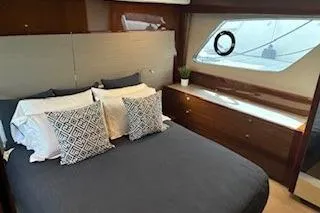Off Season Yacht Photos Pics Princess 48 OFF SEASON - Master Stateroom Berth