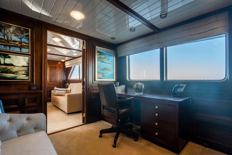 1991-156-feadship-156