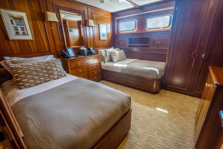 1991-156-feadship-156