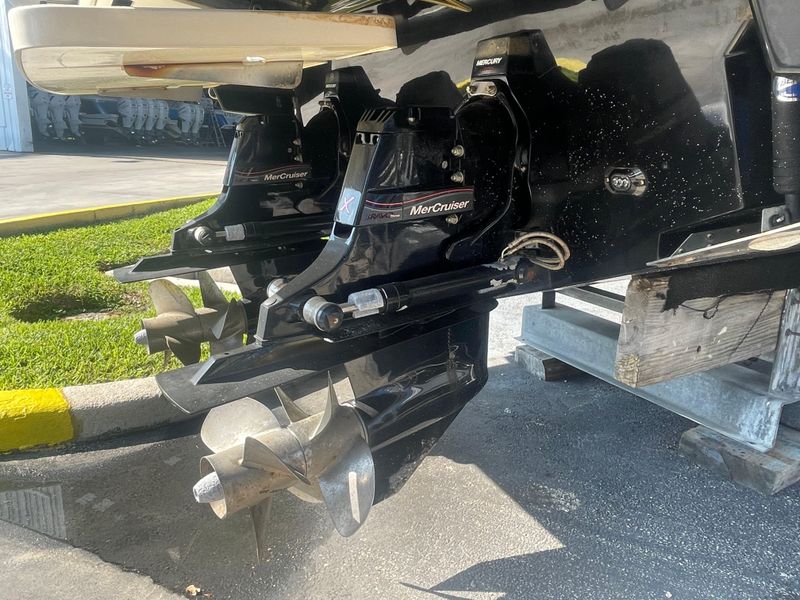 2017 Sea Ray SLX 310