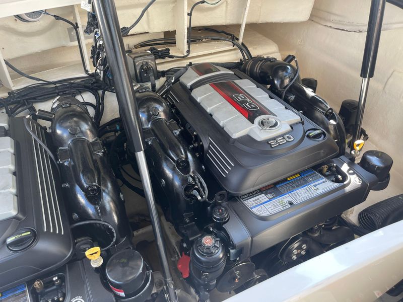 2017 Sea Ray SLX 310