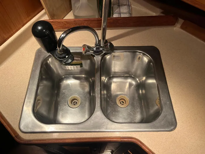 Bella Vita Yacht Photos Pics 