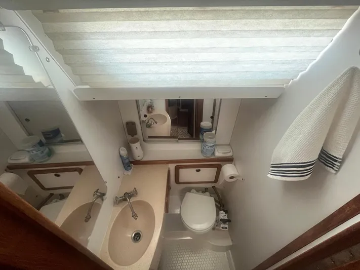 Bella Vita Yacht Photos Pics 