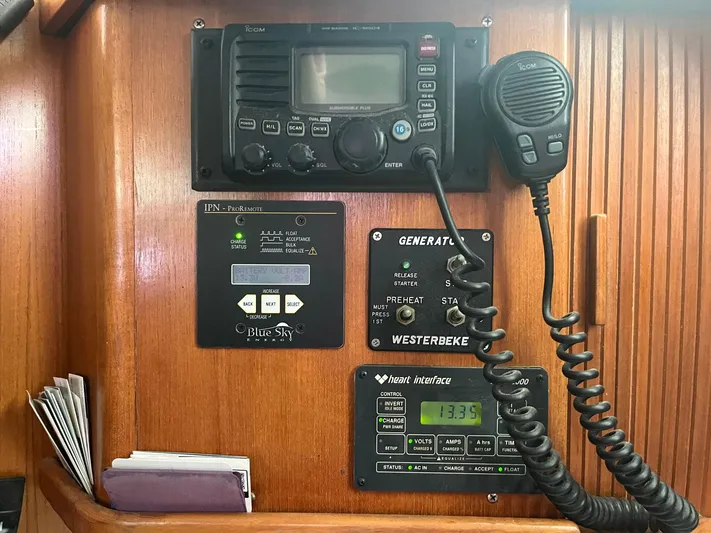 Bella Vita Yacht Photos Pics 