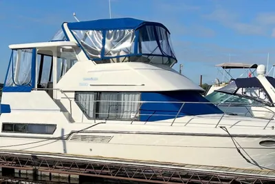 Carver 350 Aft