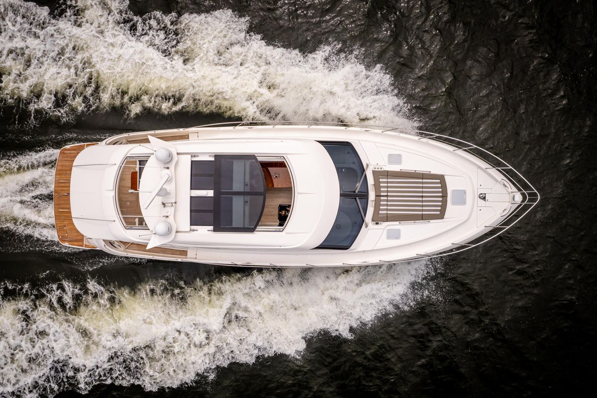 2017 Riviera 60 