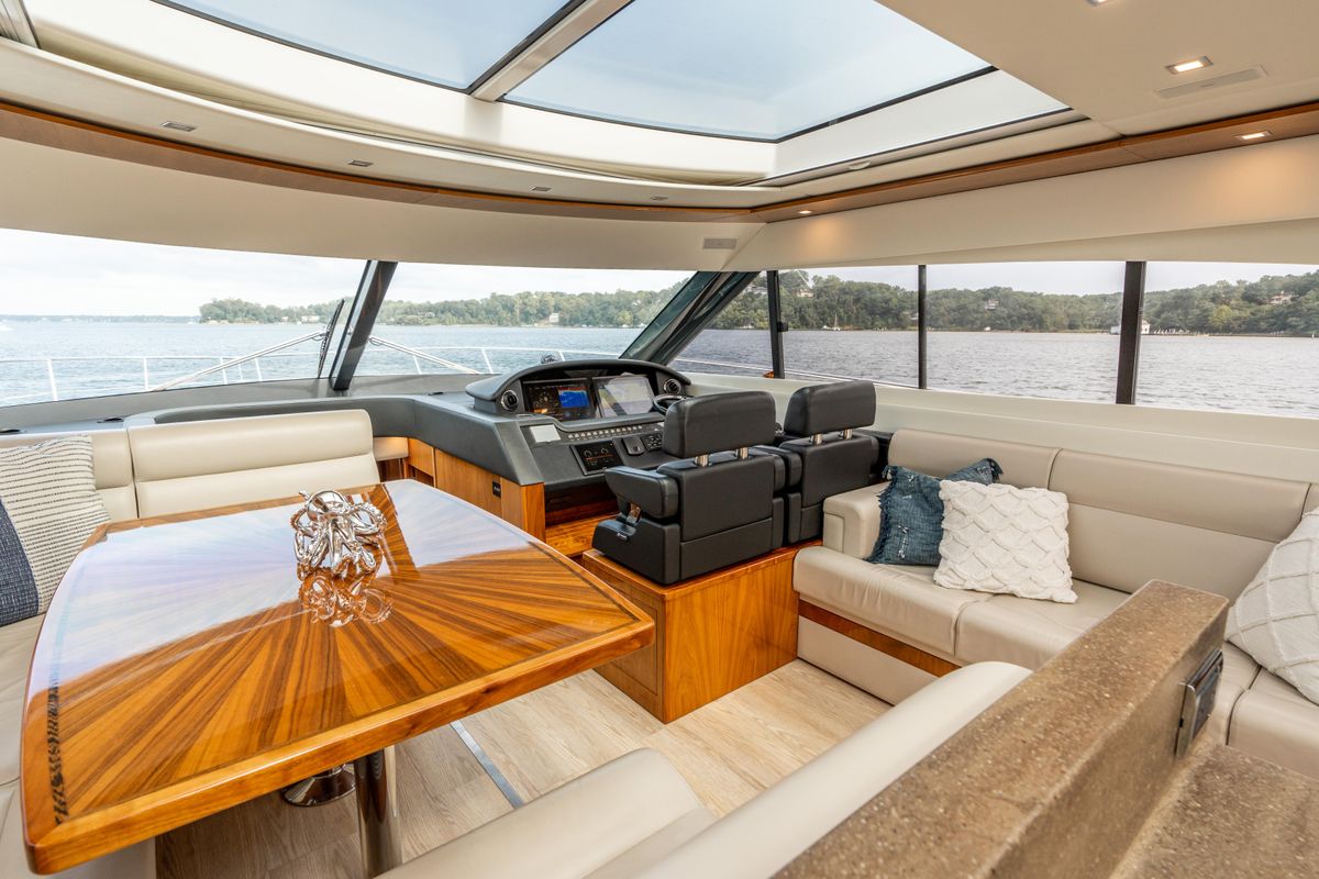 2017 Riviera 60 