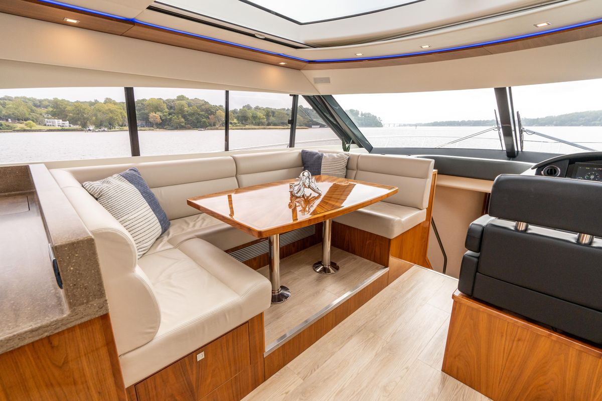 2017 Riviera 60 