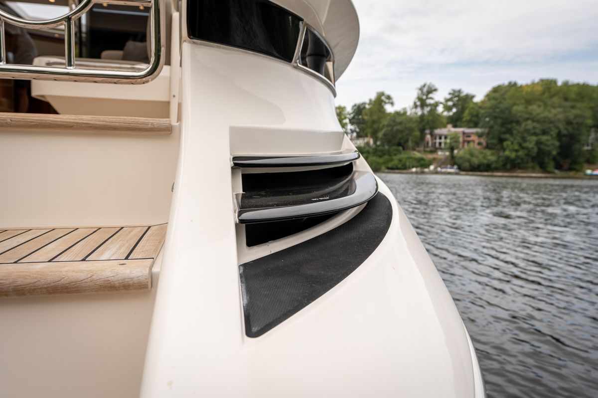 2017 Riviera 60 