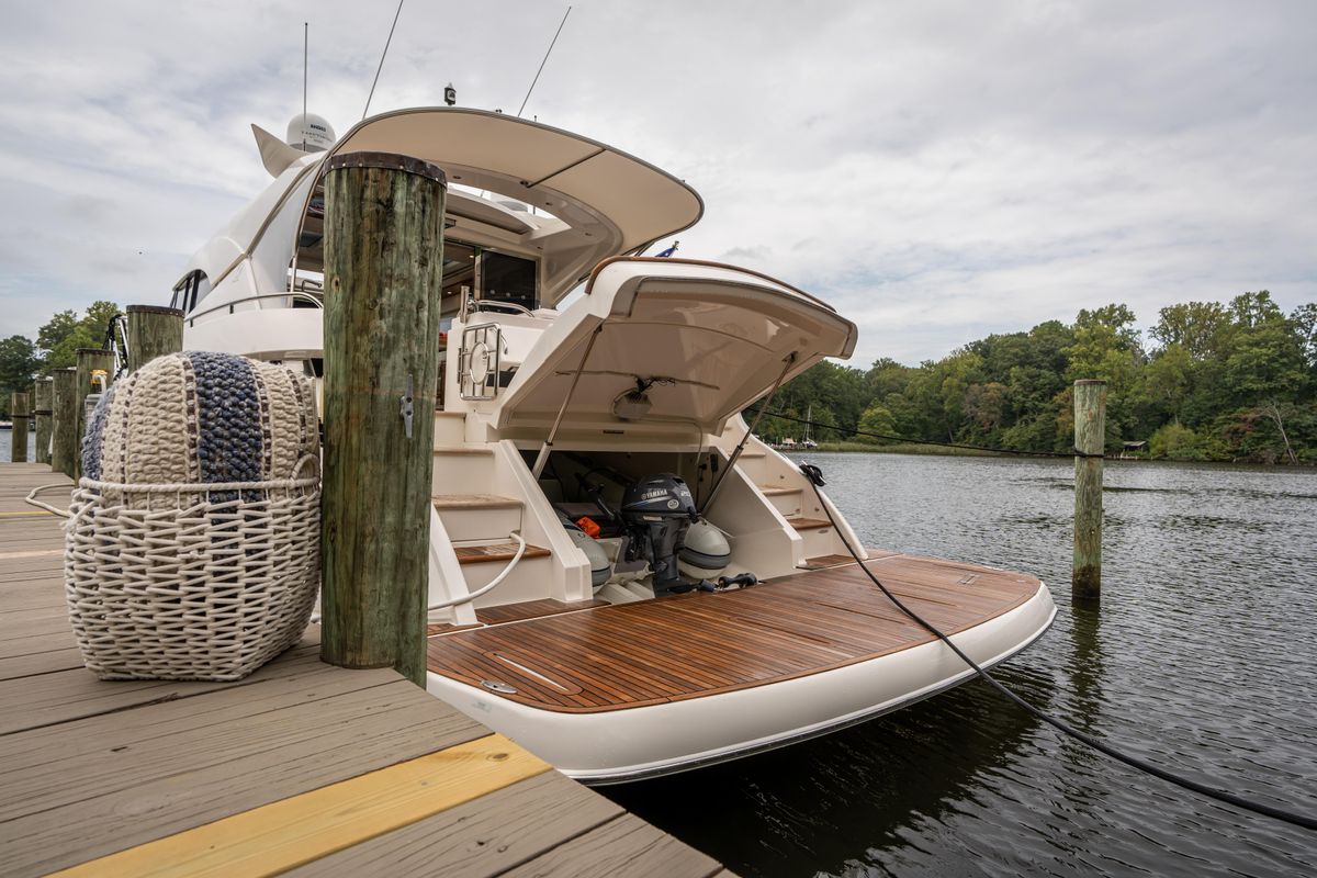 2017 Riviera 60 