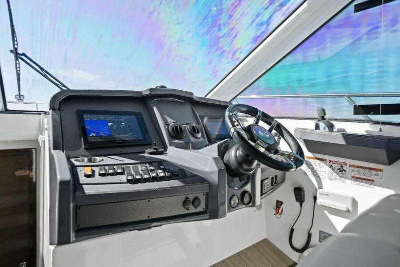 Perfect Match Yacht Photos Pics Helm