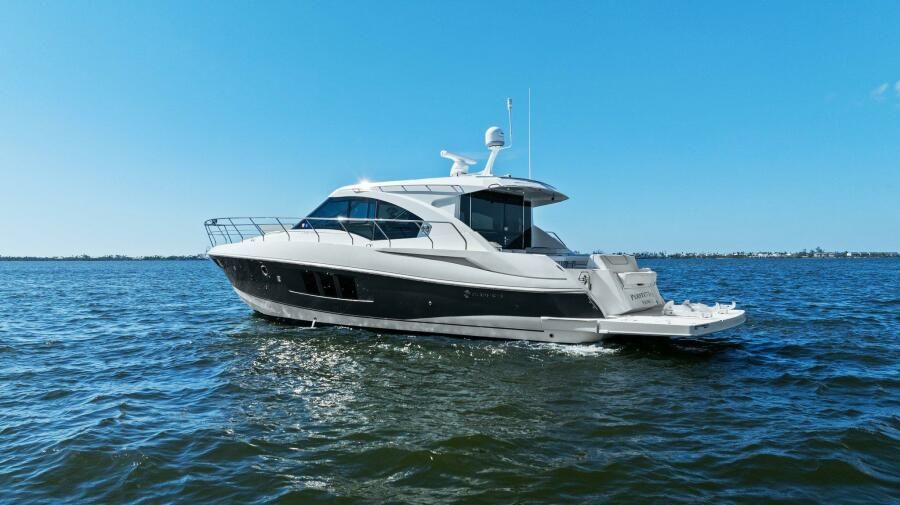 2018 Cruisers Yachts 45 