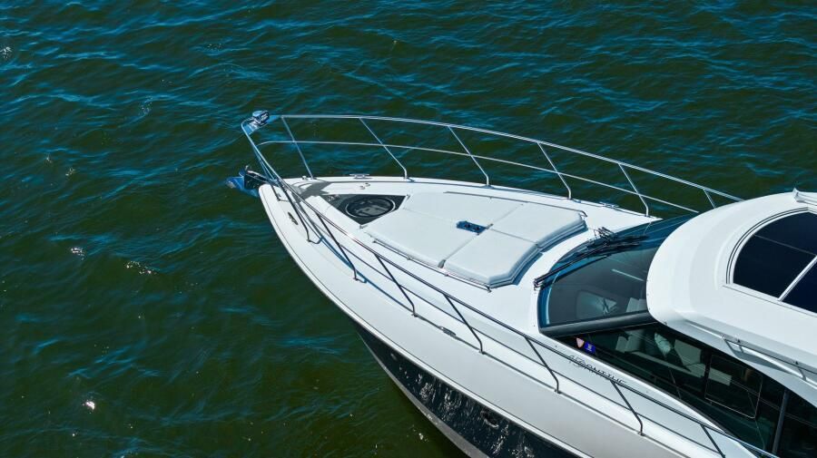2018 Cruisers Yachts 45 