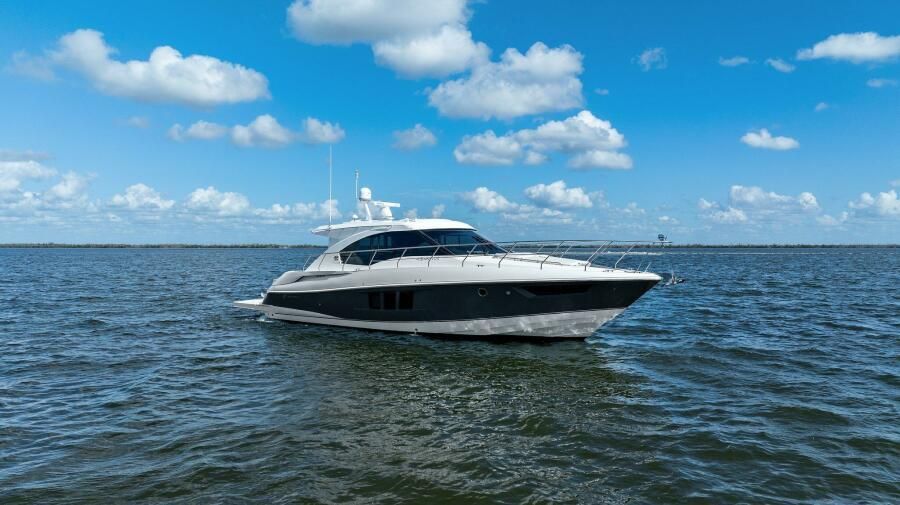2018 Cruisers Yachts 45 