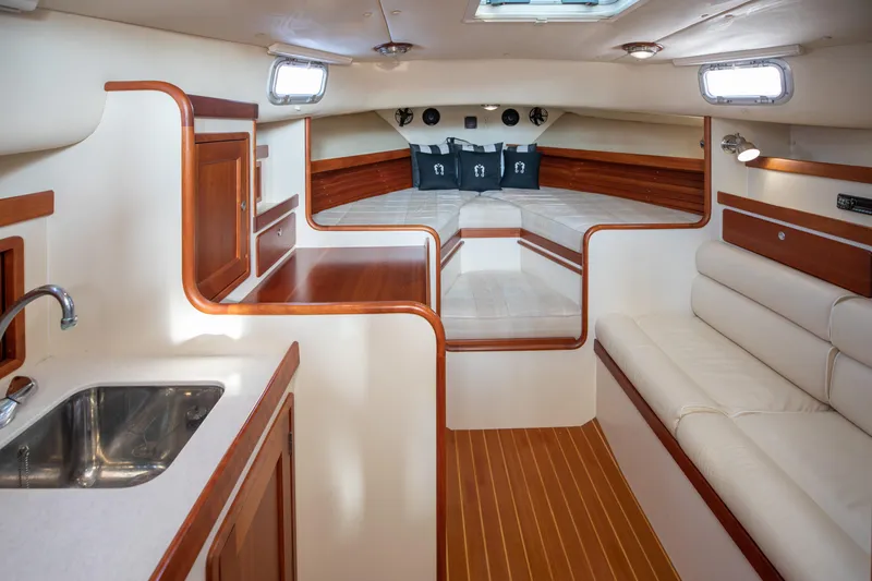 Seahorse II Yacht Photos Pics 