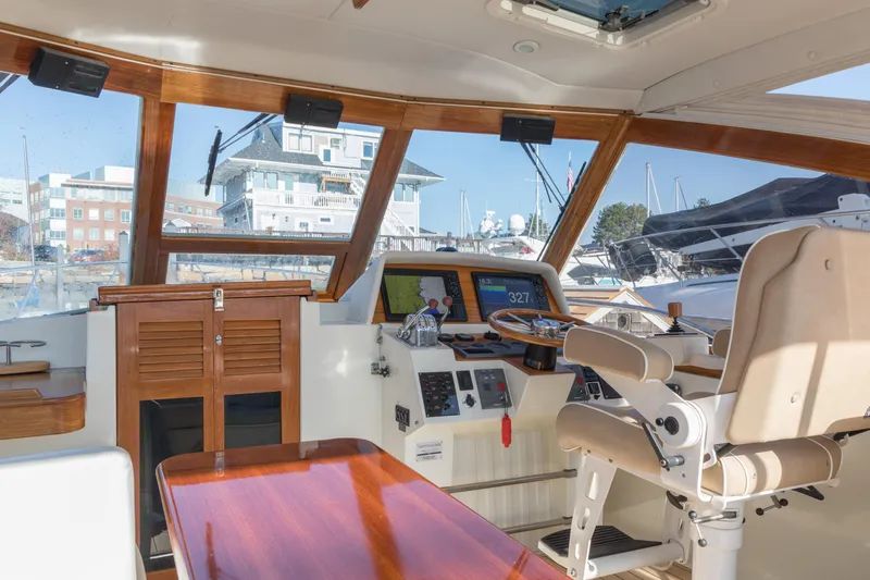 Seahorse II Yacht Photos Pics 