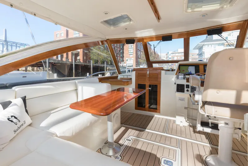 Seahorse II Yacht Photos Pics 