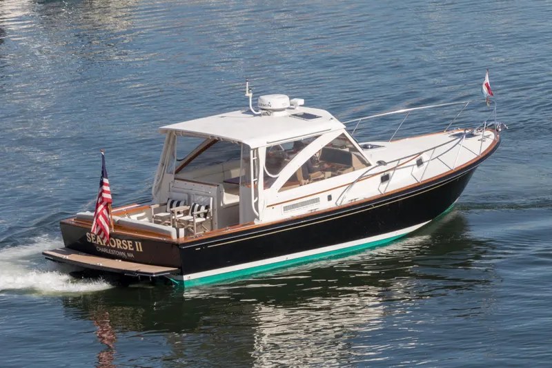 Seahorse II Yacht Photos Pics 