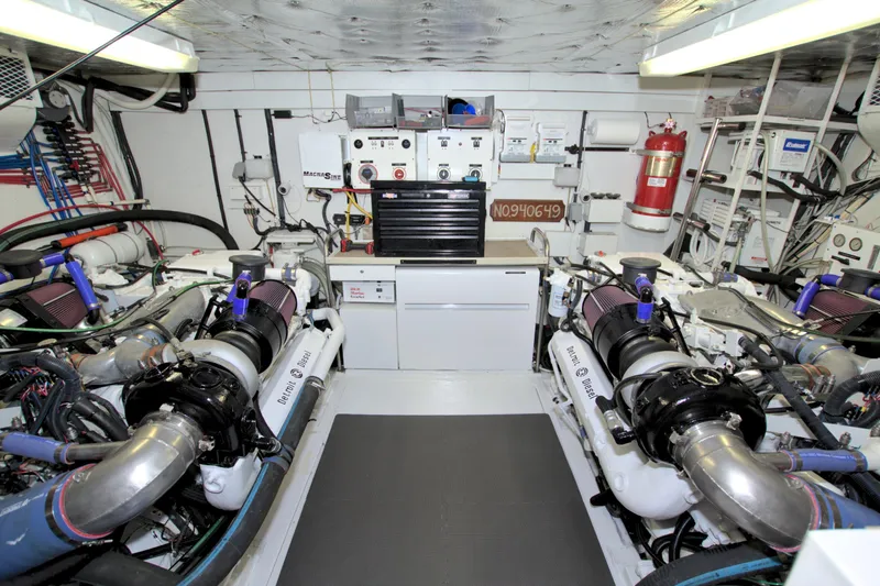 Cleodora Yacht Photos Pics 