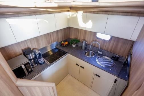 2000 Ferretti Yachts 57 