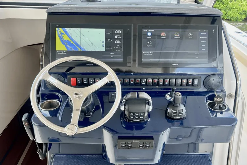 Two Monkeys Yacht Photos Pics 