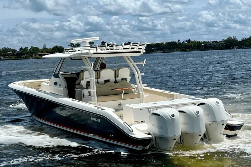 Two Monkeys Yacht Photos Pics 