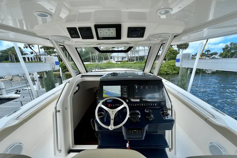 Two Monkeys Yacht Photos Pics 