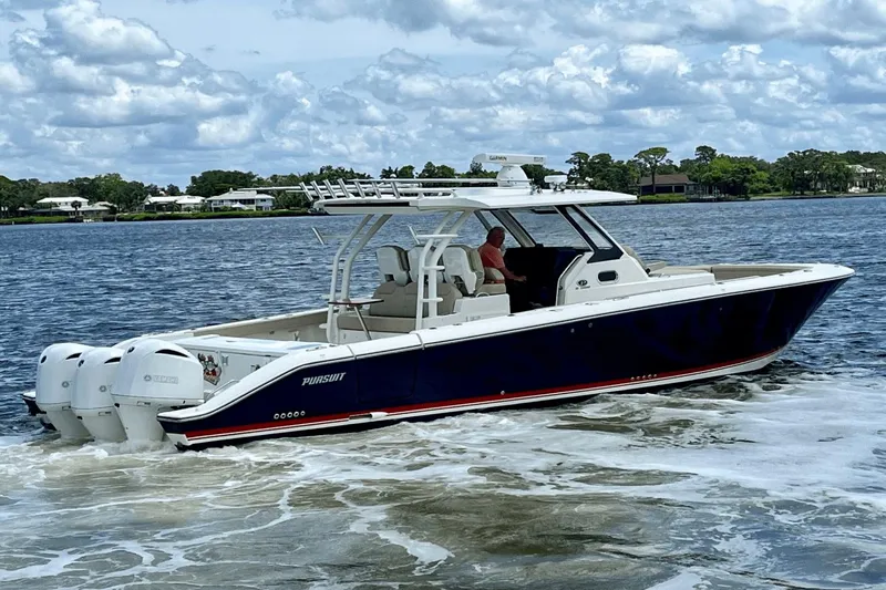 Two Monkeys Yacht Photos Pics 