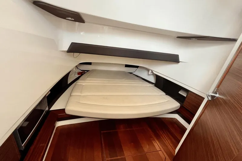 Two Monkeys Yacht Photos Pics 