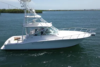 2007 Cabo 40 Hardtop Express