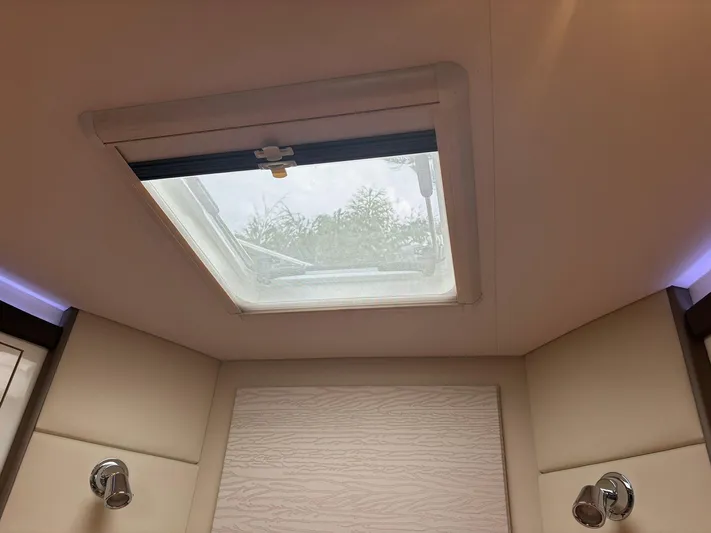  Yacht Photos Pics 2019 Carver 37 Coupe - Image 24