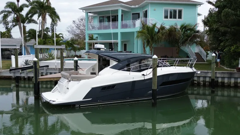  Yacht Photos Pics 2019 Carver 37 Coupe - Image 81