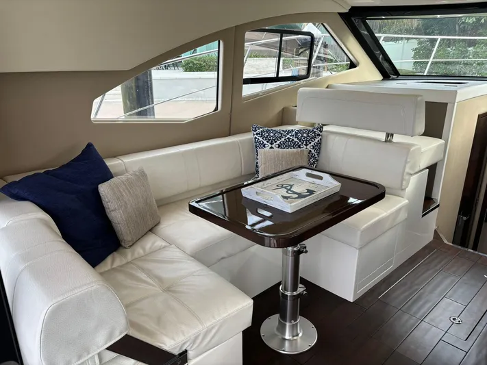  Yacht Photos Pics 2019 Carver 37 Coupe - Image 37