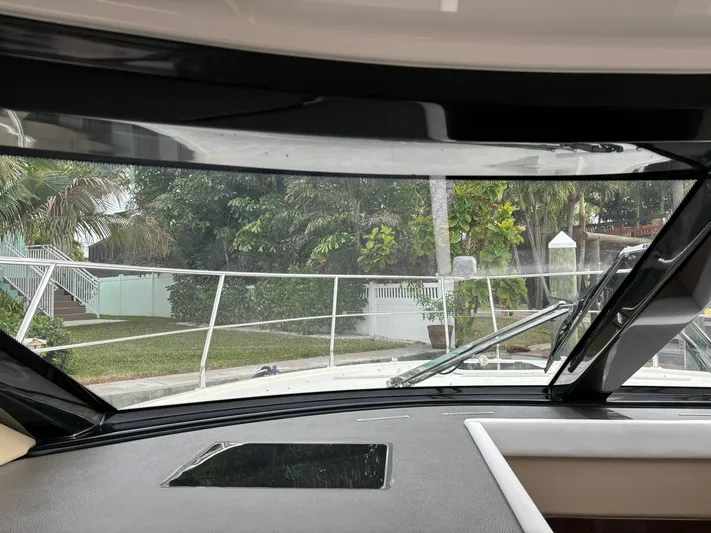  Yacht Photos Pics 2019 Carver 37 Coupe - Image 52