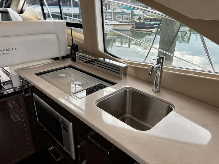  Yacht Photos Pics 2019 Carver 37 Coupe - Image 44