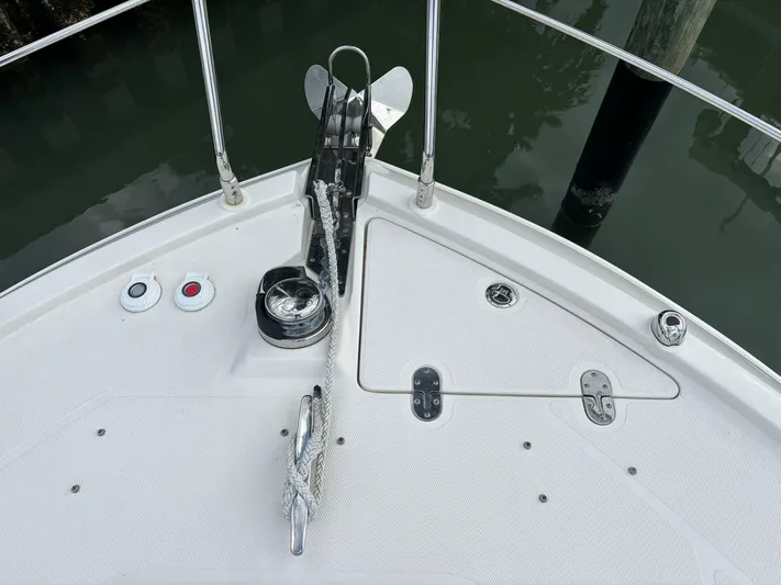  Yacht Photos Pics 2019 Carver 37 Coupe - Image 11