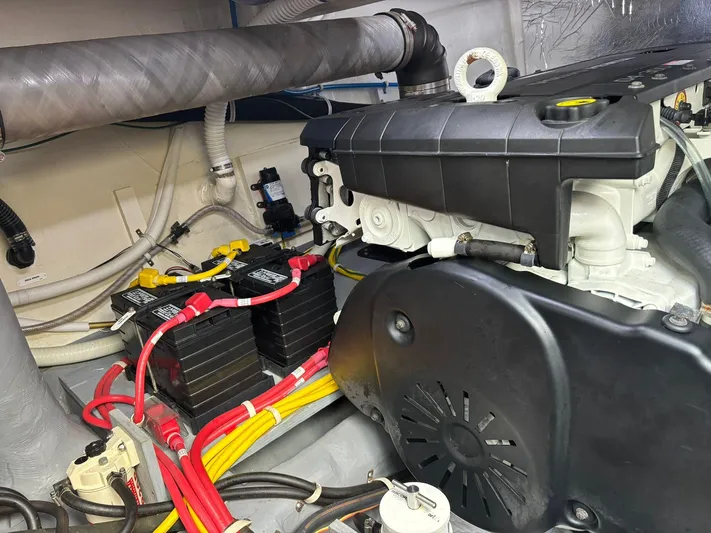  Yacht Photos Pics 2019 Carver 37 Coupe - Image 79