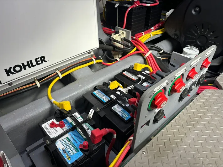  Yacht Photos Pics 2019 Carver 37 Coupe - Image 75