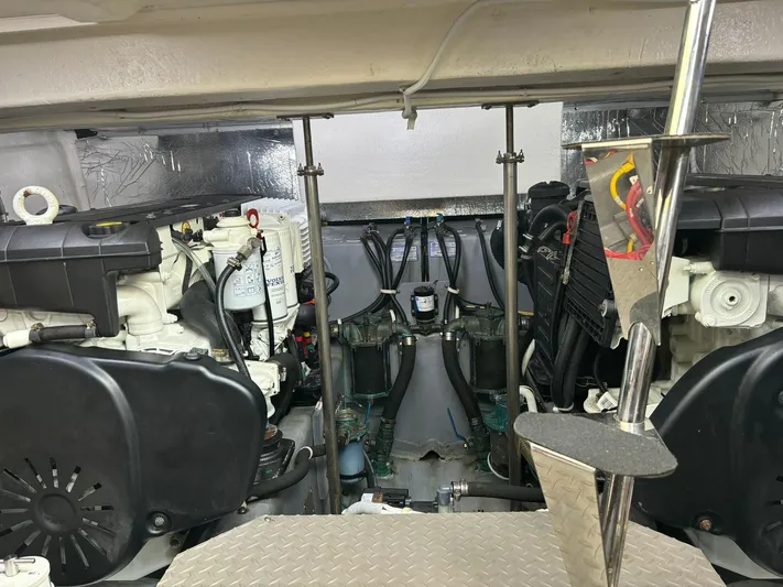  Yacht Photos Pics 2019 Carver 37 Coupe - Image 78