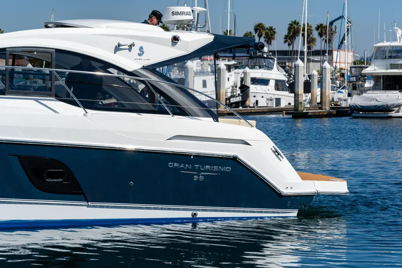 Water Walker Yacht Photos Pics 