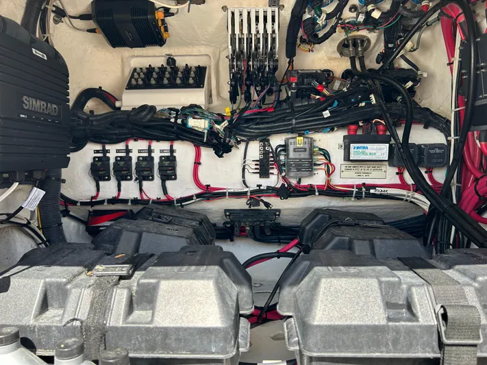 Overboard Yacht Photos Pics Electrical system and wiring of a 2005 Intrepid 370 Cuddy boat.