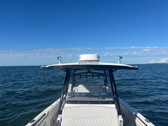  Yacht Photos Pics 2021 FOUNTAIN 34 TE - Image 15