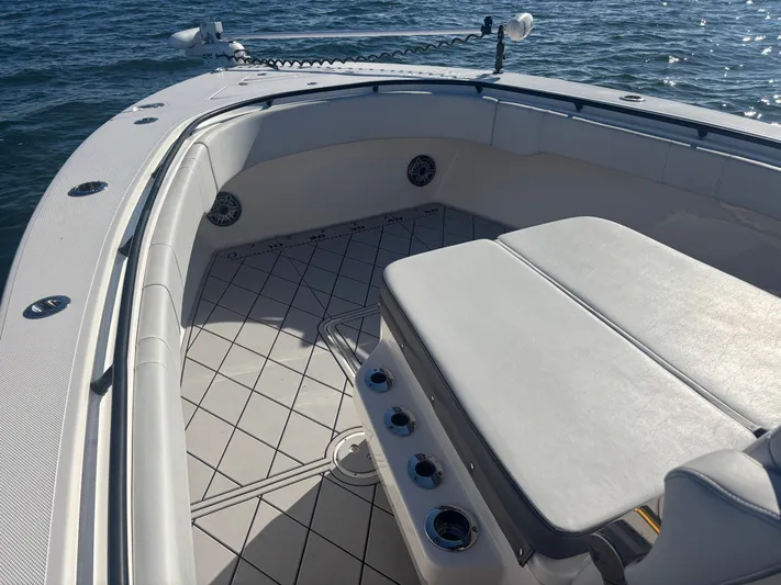  Yacht Photos Pics 2021 FOUNTAIN 34 TE - Image 12