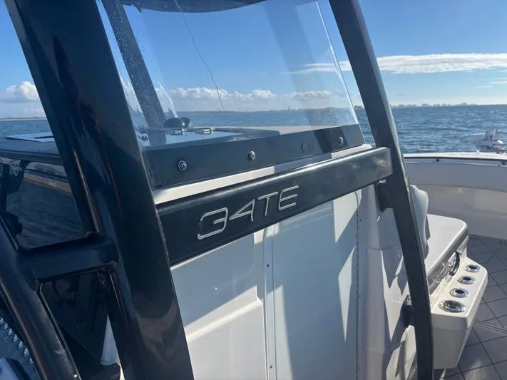  Yacht Photos Pics 2021 FOUNTAIN 34 TE - Image 19