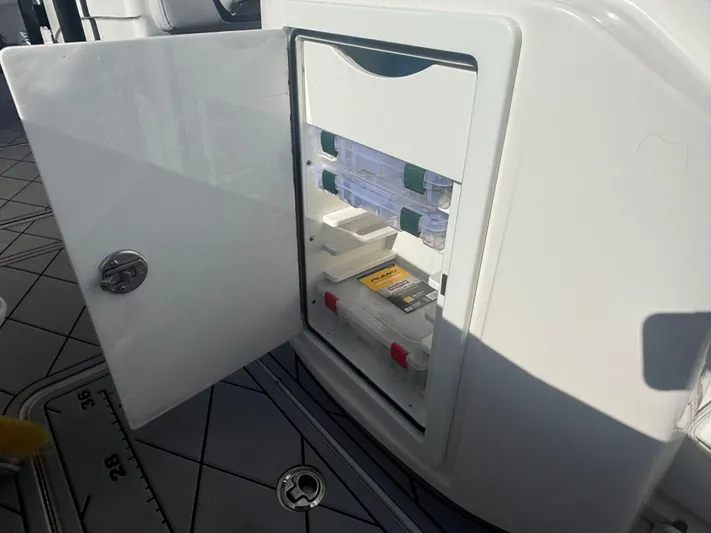  Yacht Photos Pics 2021 FOUNTAIN 34 TE - Image 45