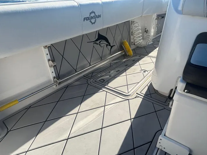  Yacht Photos Pics 2021 FOUNTAIN 34 TE - Image 34