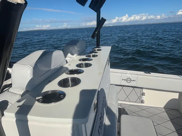  Yacht Photos Pics 2021 FOUNTAIN 34 TE - Image 44