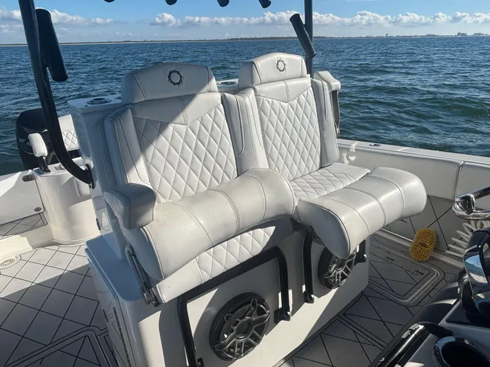  Yacht Photos Pics 2021 FOUNTAIN 34 TE - Image 22